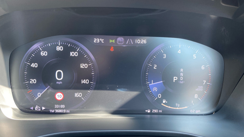 Used Volvo Xc40 2.0 T4 R DESIGN Pro 5dr Geartronic Petrol Estate for ...